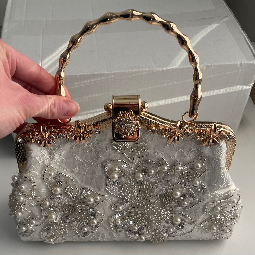 Little Classy White Purse/bag